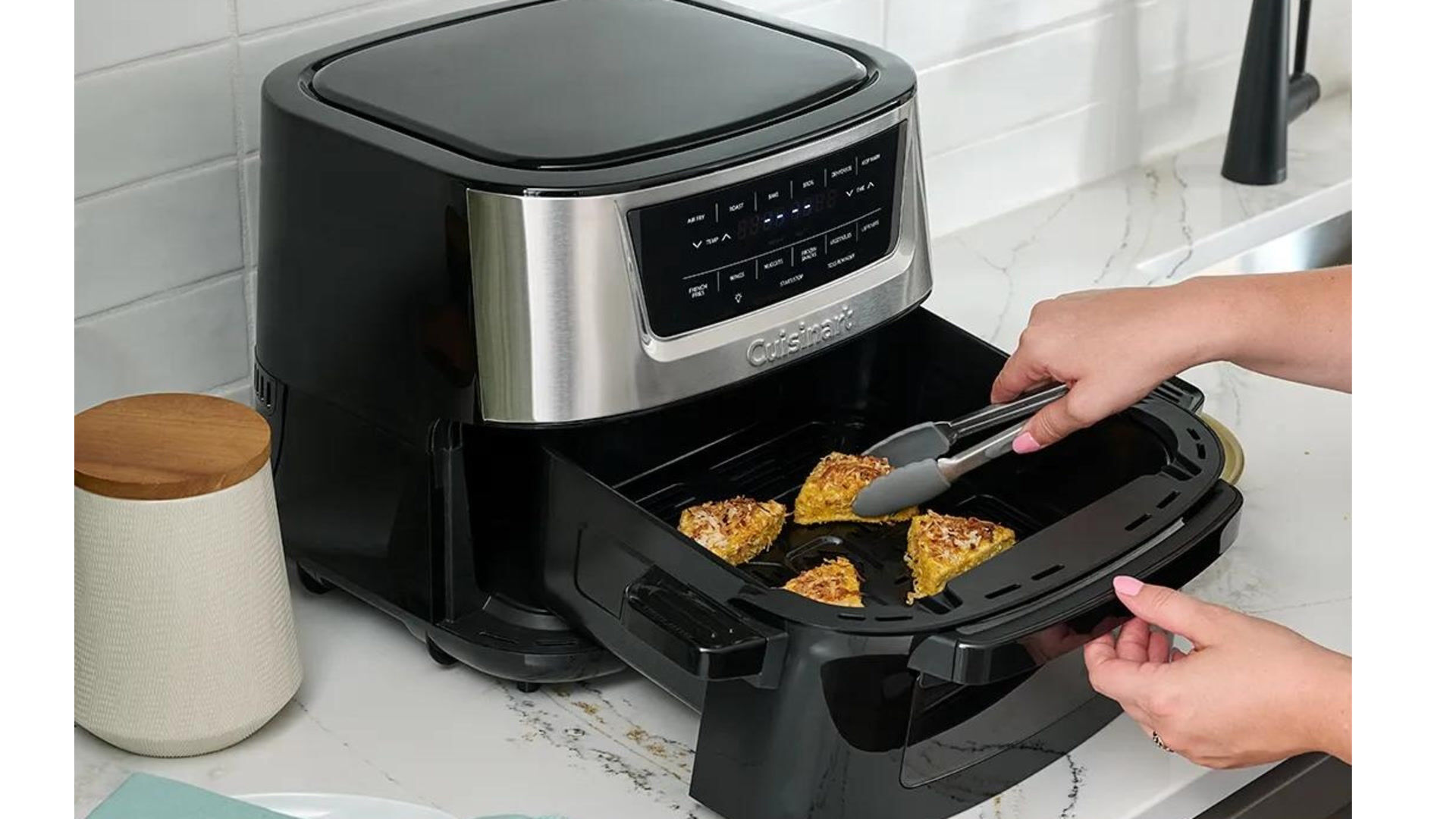 Basket Air Fryer with food